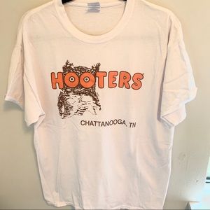 Hooters Chattanooga Tn T